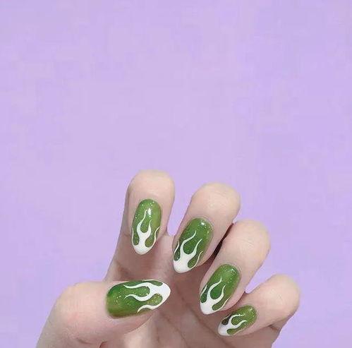 娱乐吃瓜酱美甲视频下载,跟随娱乐吃瓜酱,解锁时尚指尖艺术 第2张 娱乐吃瓜酱美甲视频下载,跟随娱乐吃瓜酱,解锁时尚指尖艺术 第2张